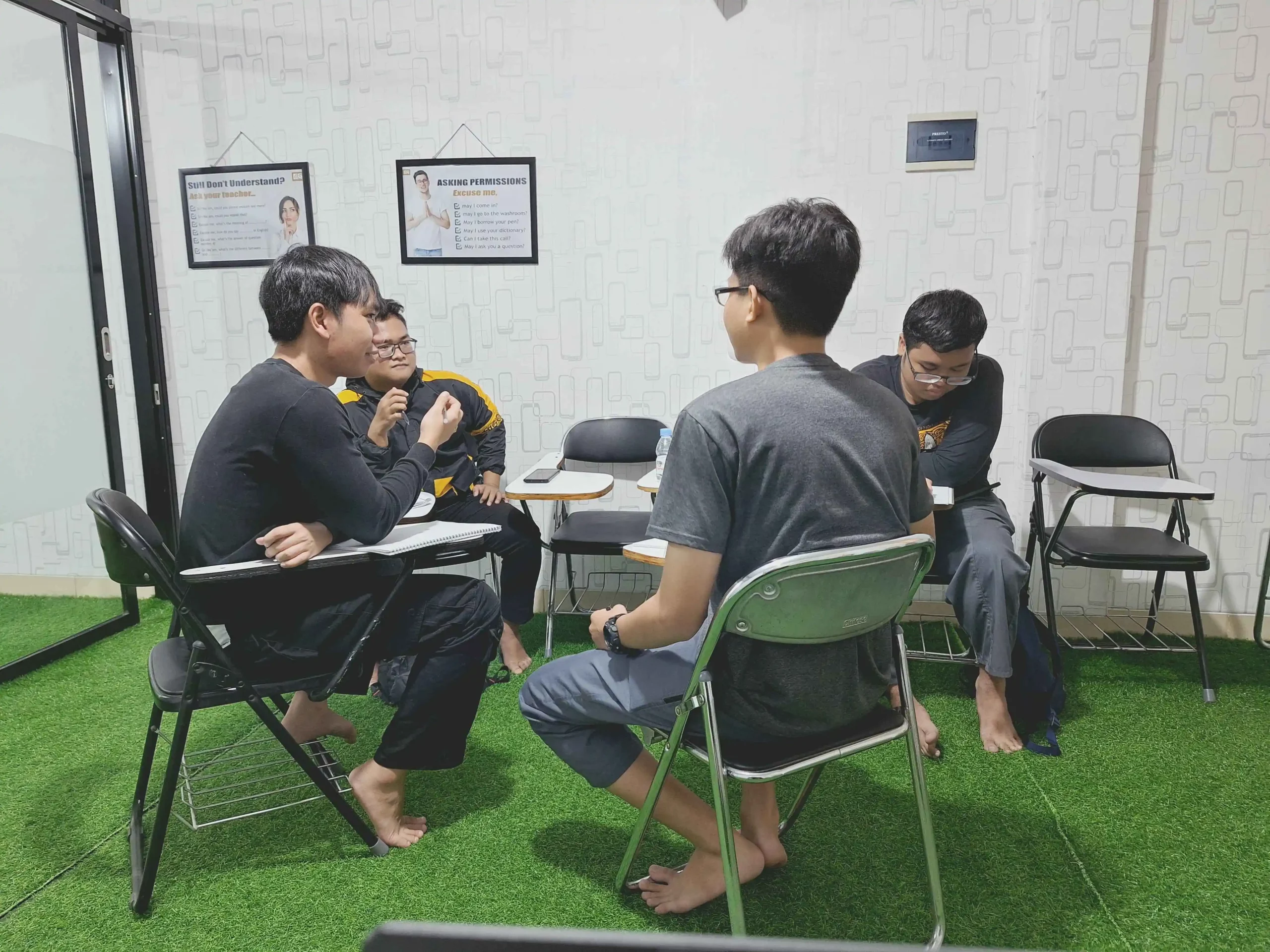 Ruang Kelas Modern